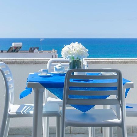 Spiaggia Bianca Apartments トッレ・ヴァード エクステリア 写真